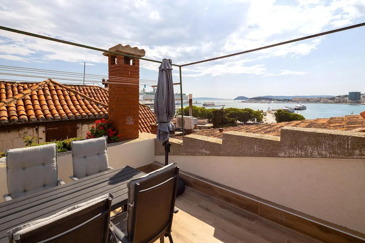 Luxury Apartment Olavia Rooftop Terrace & Seaview Split 0*,  Horvátország
